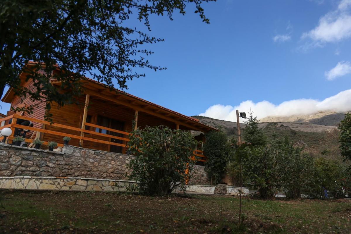 Orias Guesthouse&Farm Kalavryta Extérieur photo