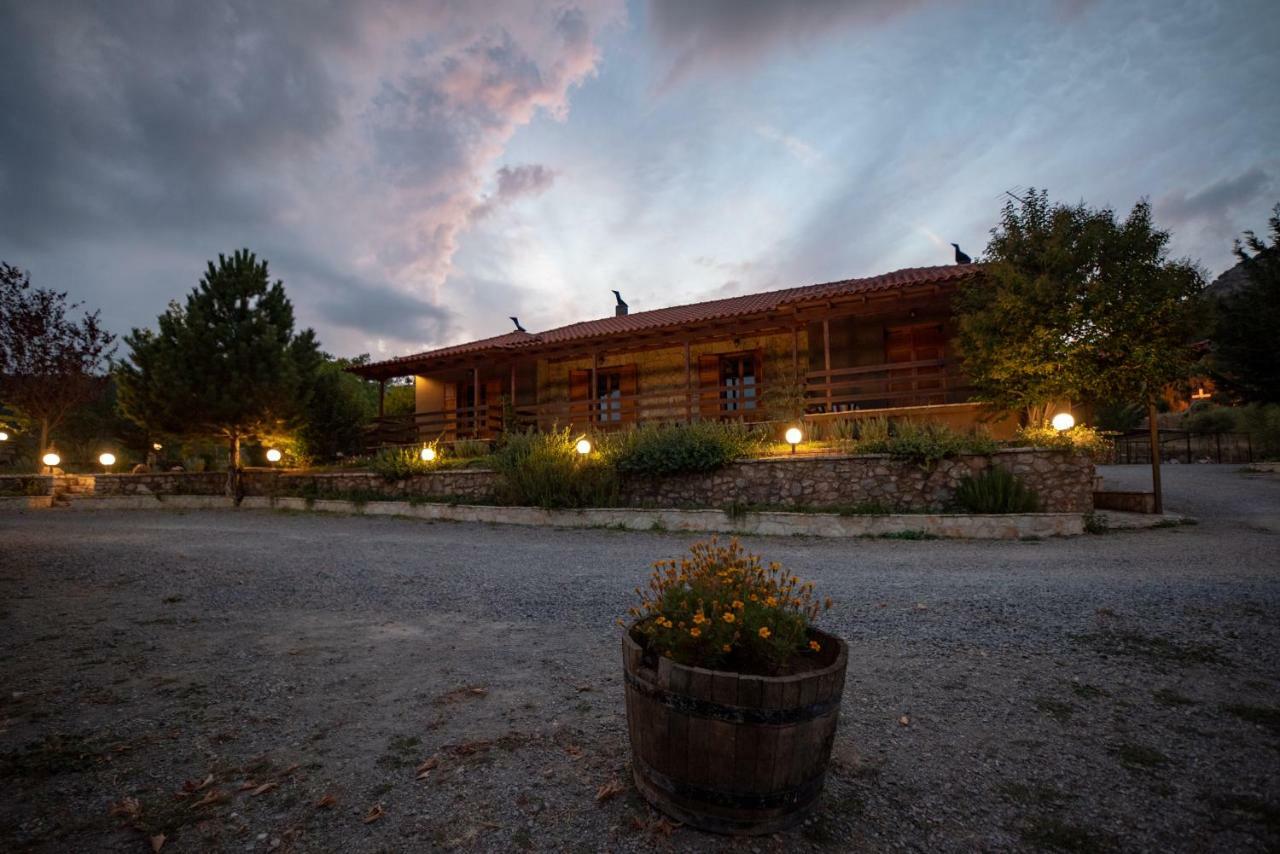 Orias Guesthouse&Farm Kalavryta Extérieur photo